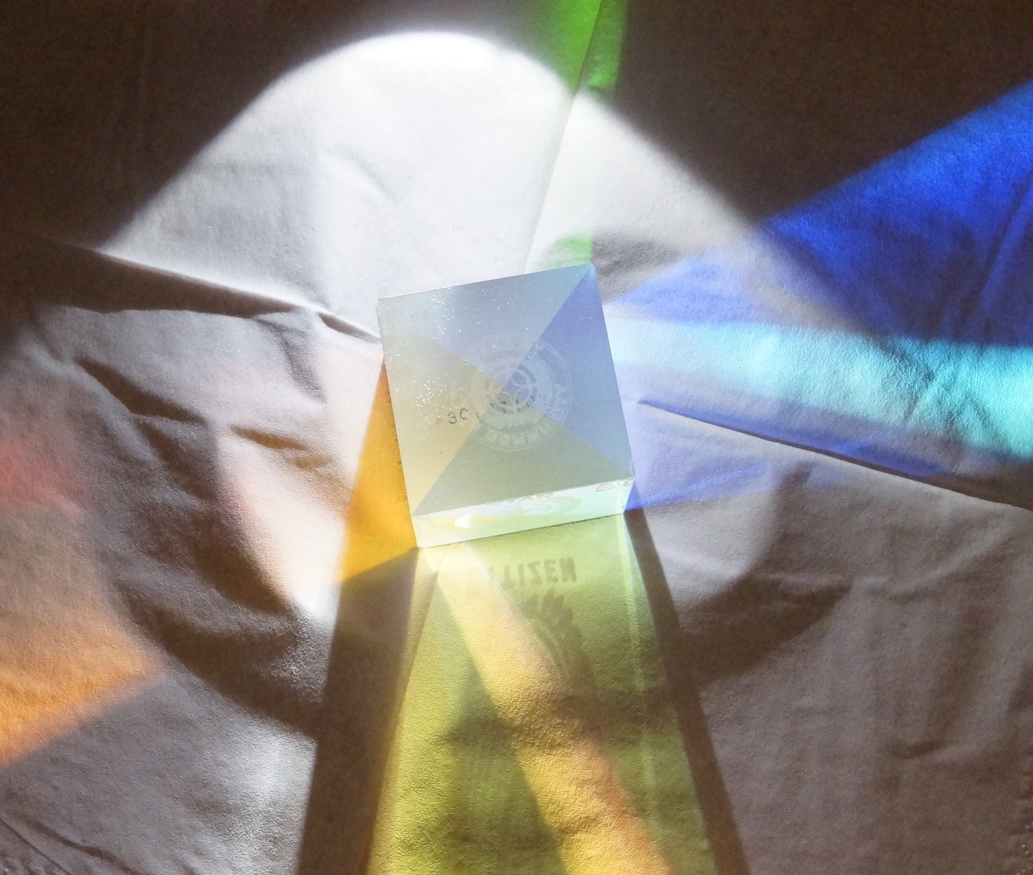 Pretty prism cubes with logo in the raffle