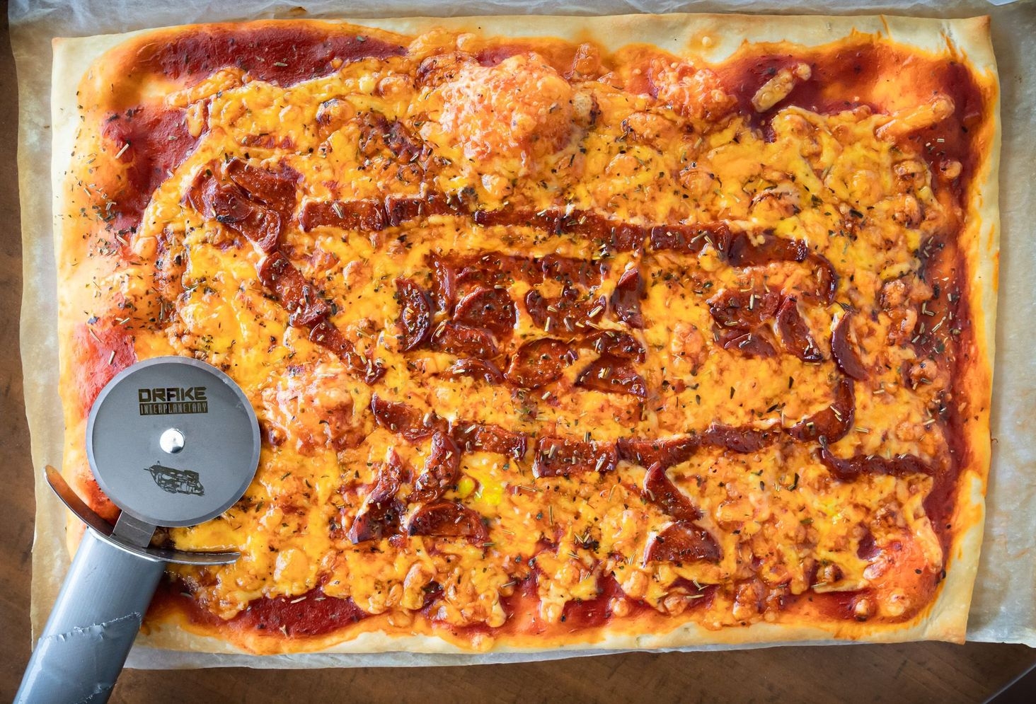 Two Drake Pizza Cutters (*badumm tss*) Community Hub