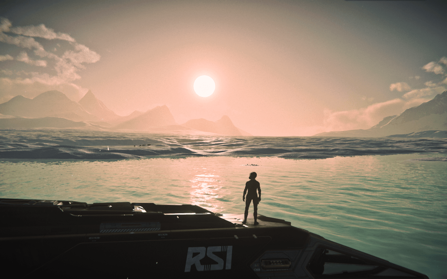 ”喂，妈妈，给你说个事情，今天晚上我就不回家了。嗯嗯，我很好，现在正在观赏太阳呢！不用担心，我没有发生什么坏事。我爱你，妈妈。再见。”