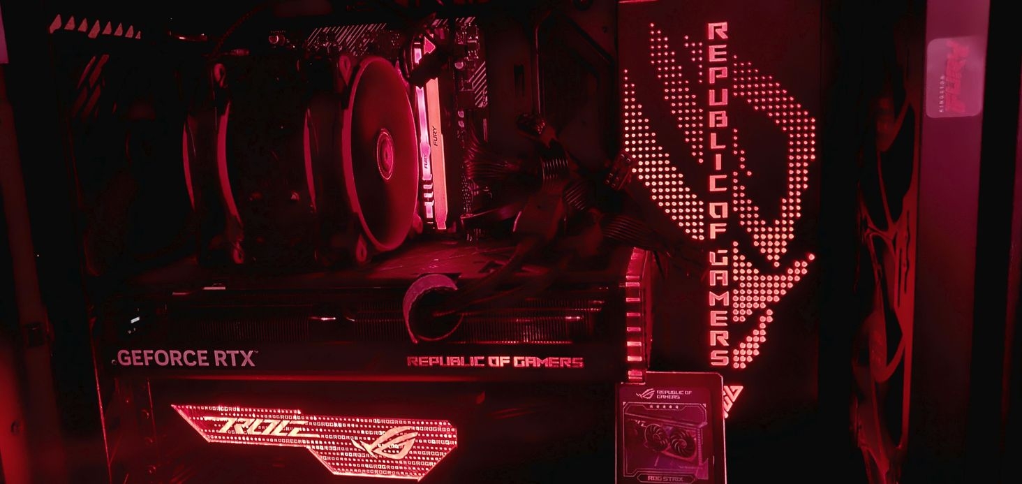 I know theres cleaner solutions to 12pin atx but I wanted I trusted to work, some of those 90 degree adapter brands are faulty! The massive fans at the front keep things running below 40C at normal and Below 60C at high load even on SC 4K DLSS 66%