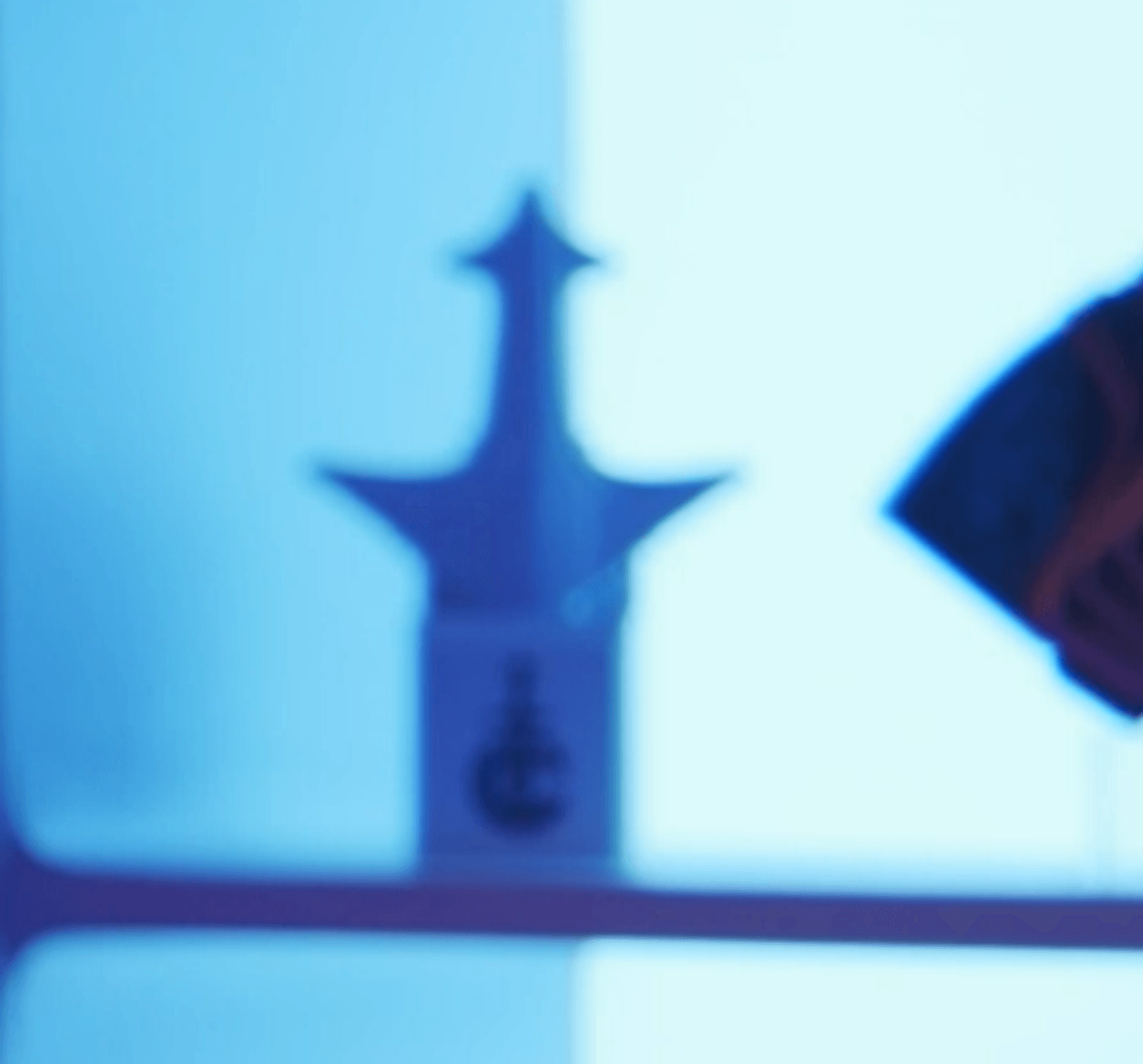 The model is of a Genesis Starliner on a plinth, made of marble filament.