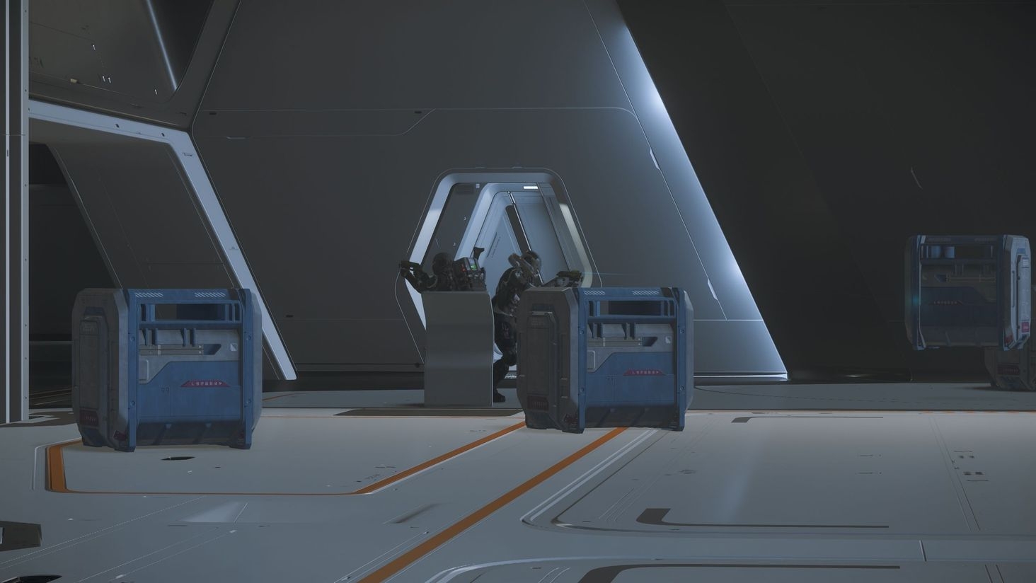 Moving cargo off the Freelancer wreck