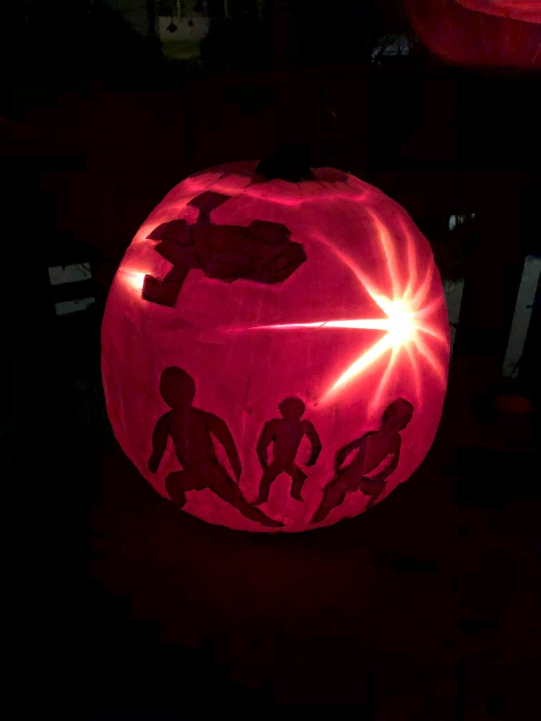 My fiancées alien encounter scene one possibly recognizes from somewhere.... 